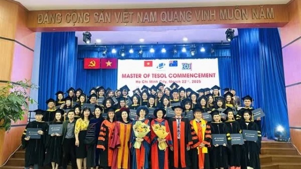 TESOL joint programme propels more Vietnamese students to Master's success
