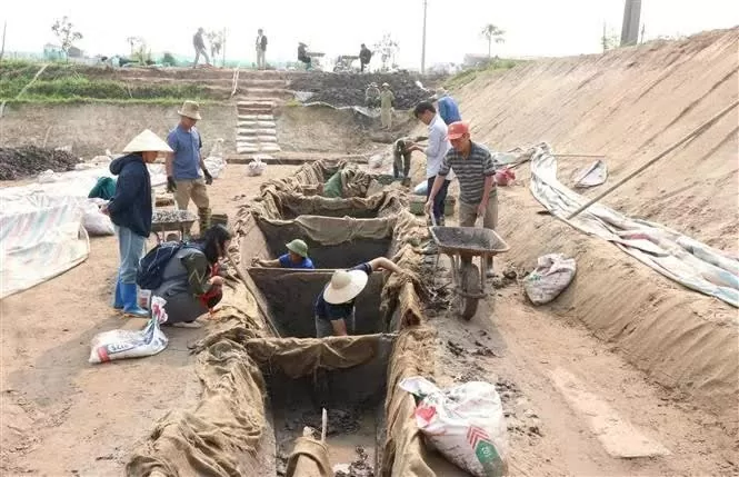 Unique ancient boats unearthed in Bac Ninh Unique ancient boats unearthed in Bac Ninh