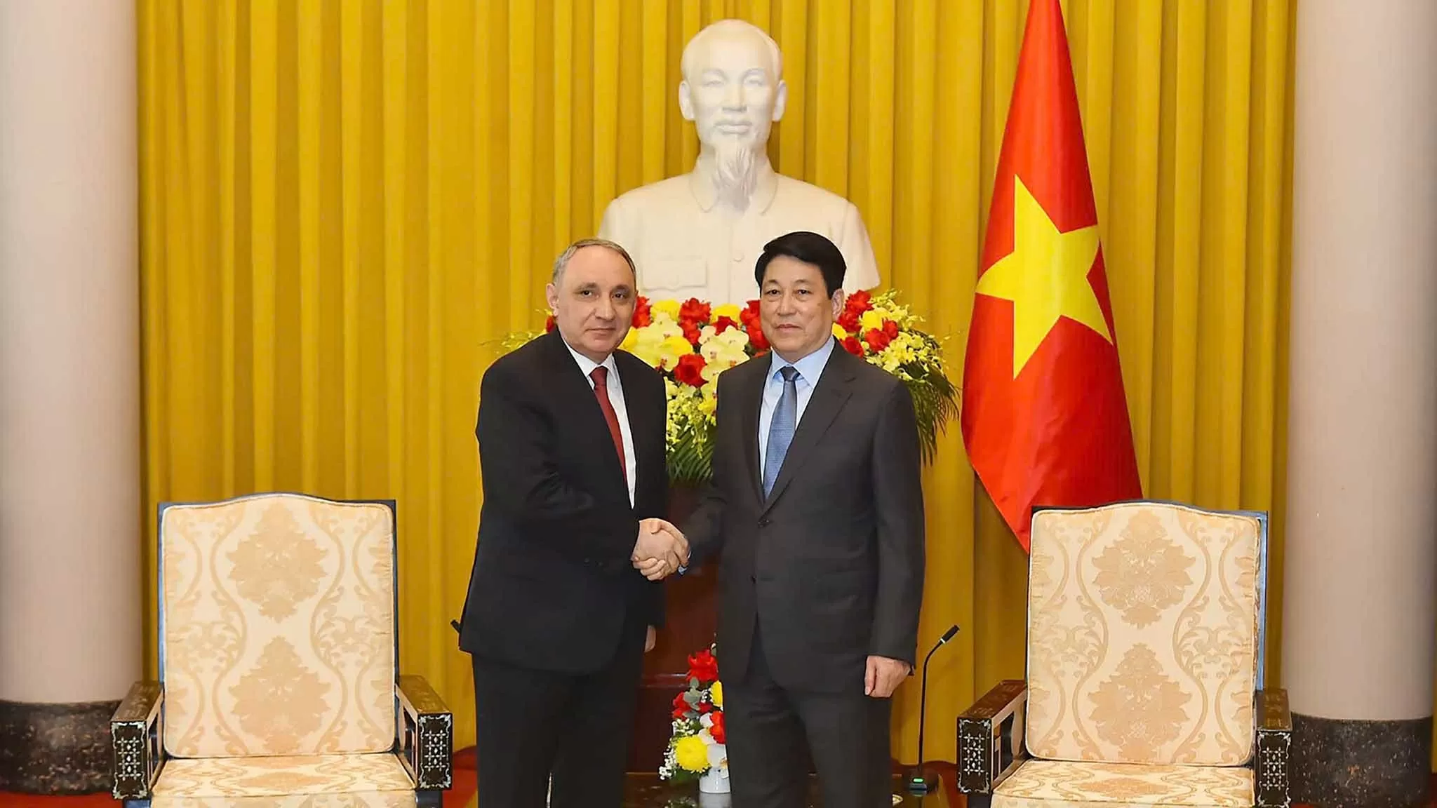 President Luong Cuong receives Prosecutor General of Azerbaijan President Luong Cuong receives Prosecutor General of Azerbaijan