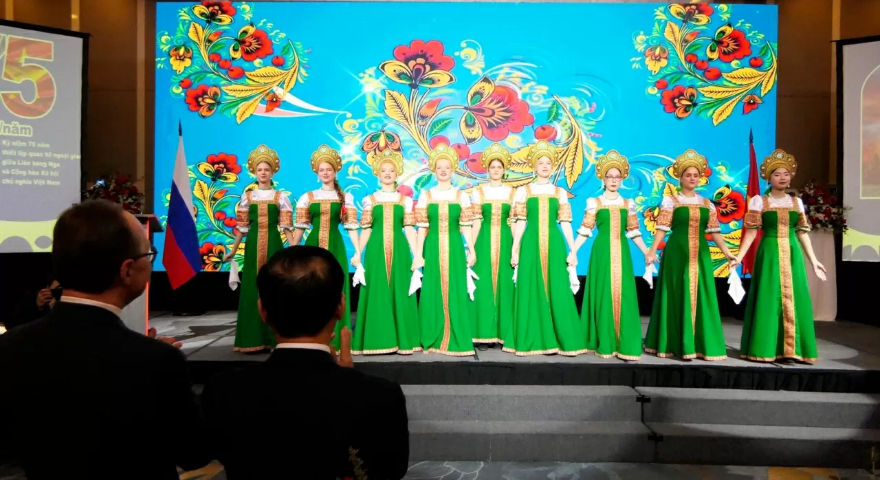 Ceremony marking 75 years of diplomatic ties: Continuing to write new chapters in the history of Vietnam-Russia relations. Ceremony marking 75 years of diplomatic ties: Continuing to write new chapters in the history of Vietnam-Russia relations.