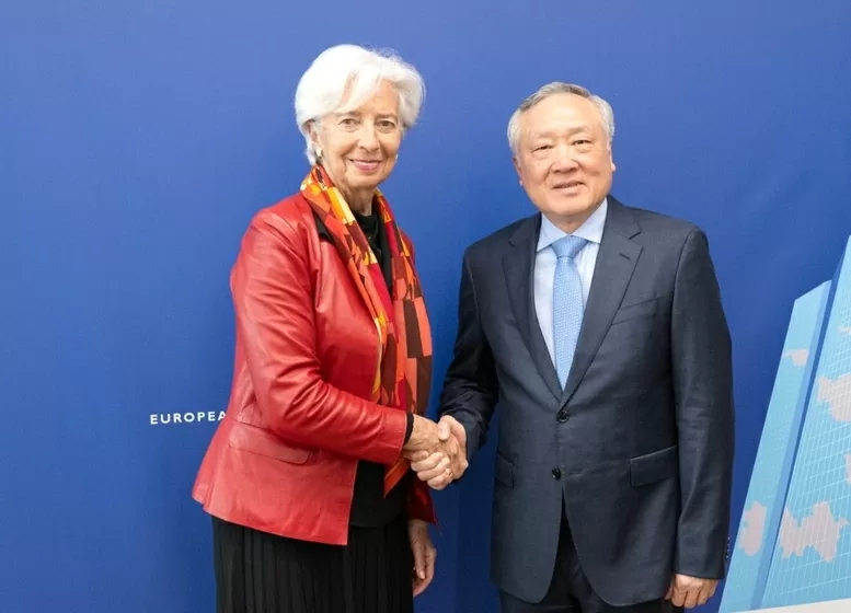 Deputy PM Nguyen Hoa Binh working visit to Germany to discuss plans for financial centre development