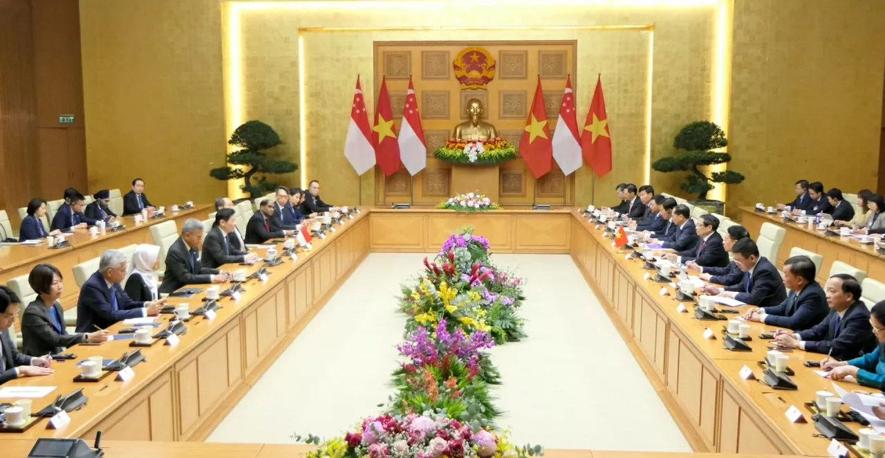 Vietnam, Singapore Prime Ministers holds talks in Hanoi