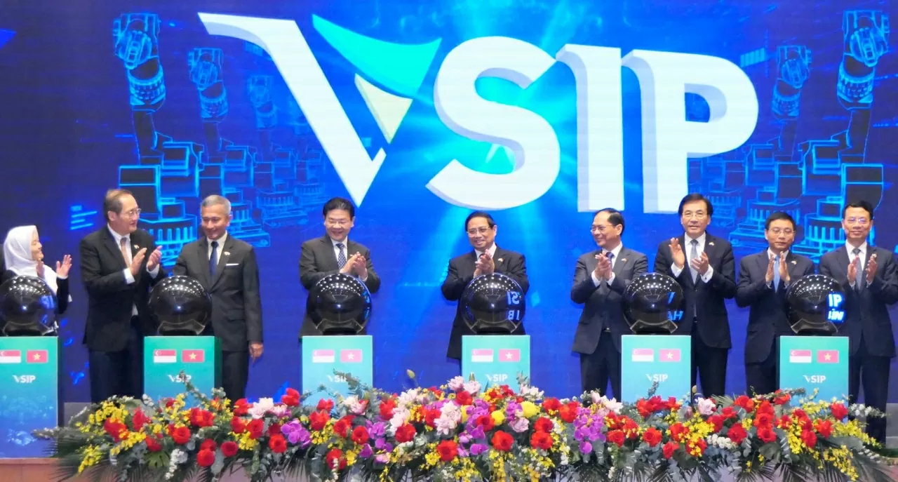 Vietnam, Singapore Prime Ministers attend VSIP Thai Binh groundbreaking ceremony Vietnam, Singapore Prime Ministers attend VSIP Thai Binh groundbreaking ceremony