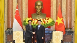 President Luong Cuong welcomes Singaporean Prime Minister Lawrence Wong