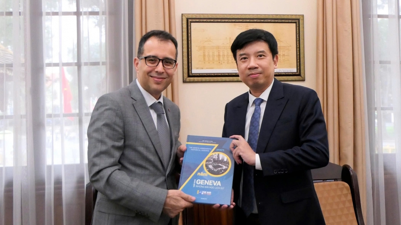 Turkish Ambassador Korhan Kemik visits the Word and Vietnam Report