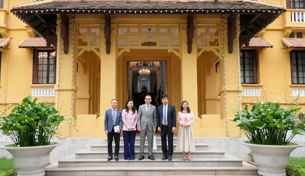 Các đại biểu chụp ảnh lưu niệm. (Ảnh: Thành Long) Các đại biểu chụp ảnh lưu niệm. (Ảnh: Thành Long)