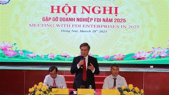 Dong Nai authorities discuss with FDI enterprises how to solve difficulties