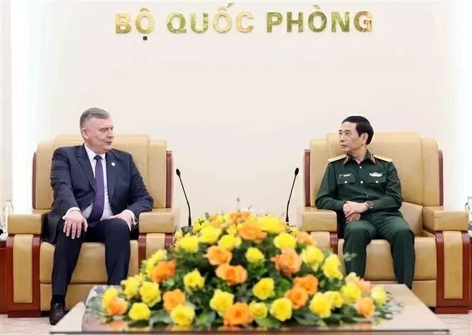 Defence Minister Phan Van Giang receives Polish military delegation Defence Minister Phan Van Giang receives Polish military delegation