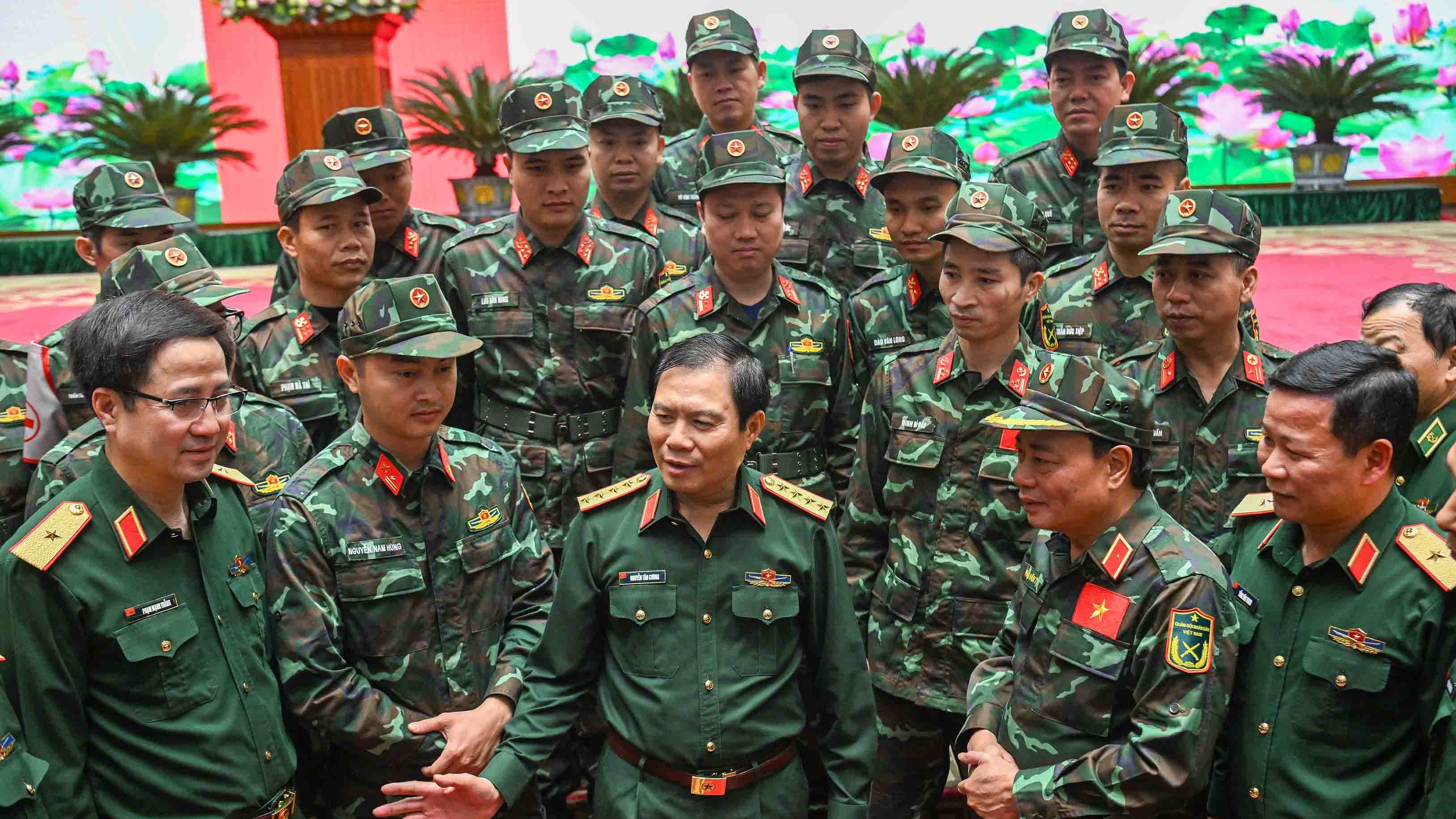 Vietnam People's Army's earthquake relief team begins its mission in Myanmar