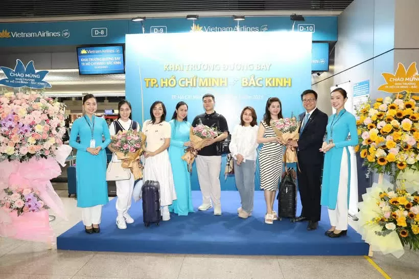 Vietnam Airlines launches direct service to world’s largest airport in China Vietnam Airlines launches direct service to world’s largest airport in China