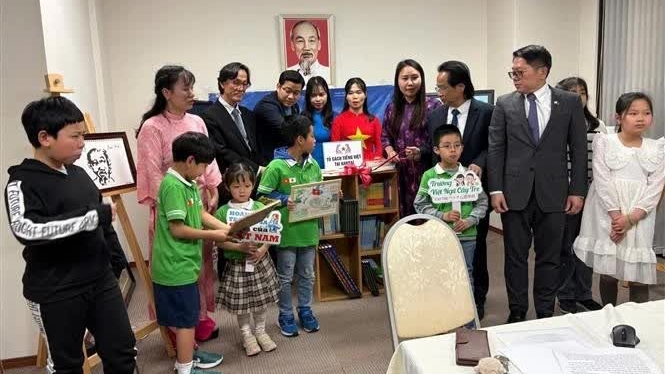 Painting contest themed 'Vietnam in Me' organized for Vietnamese children in Japan