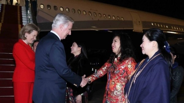 Belgian King Philippe and Queen Mathilde arrived in Hanoi, beginning state visit to Vietnam