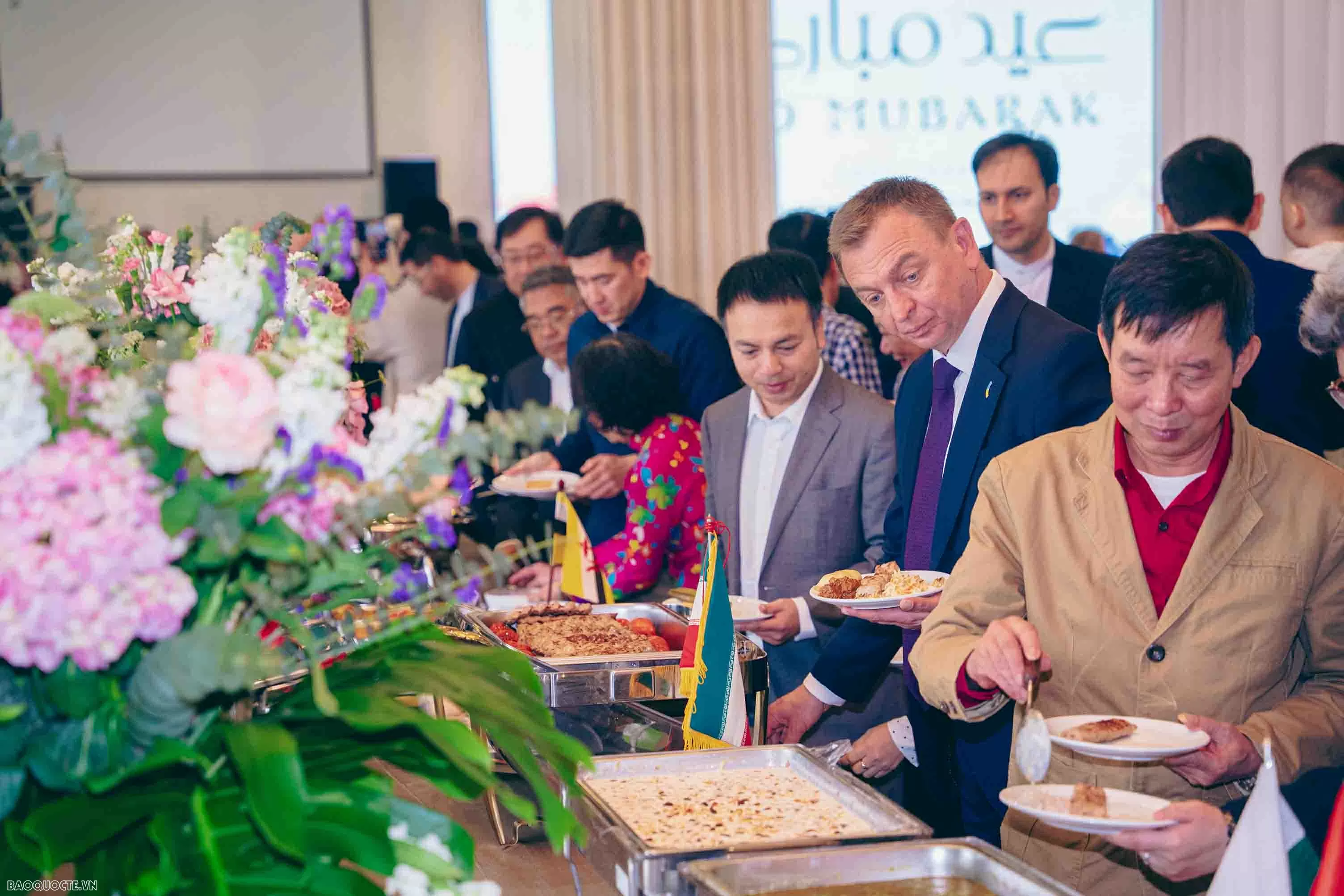 Embassies of Muslim countries host grand Eid al-Fitr celebration in Hanoi: Message of Peace, Coexistence, and Solidarity Embassies of Muslim countries host grand Eid al-Fitr celebration in Hanoi: Message of Peace, Coexistence, and Solidarity