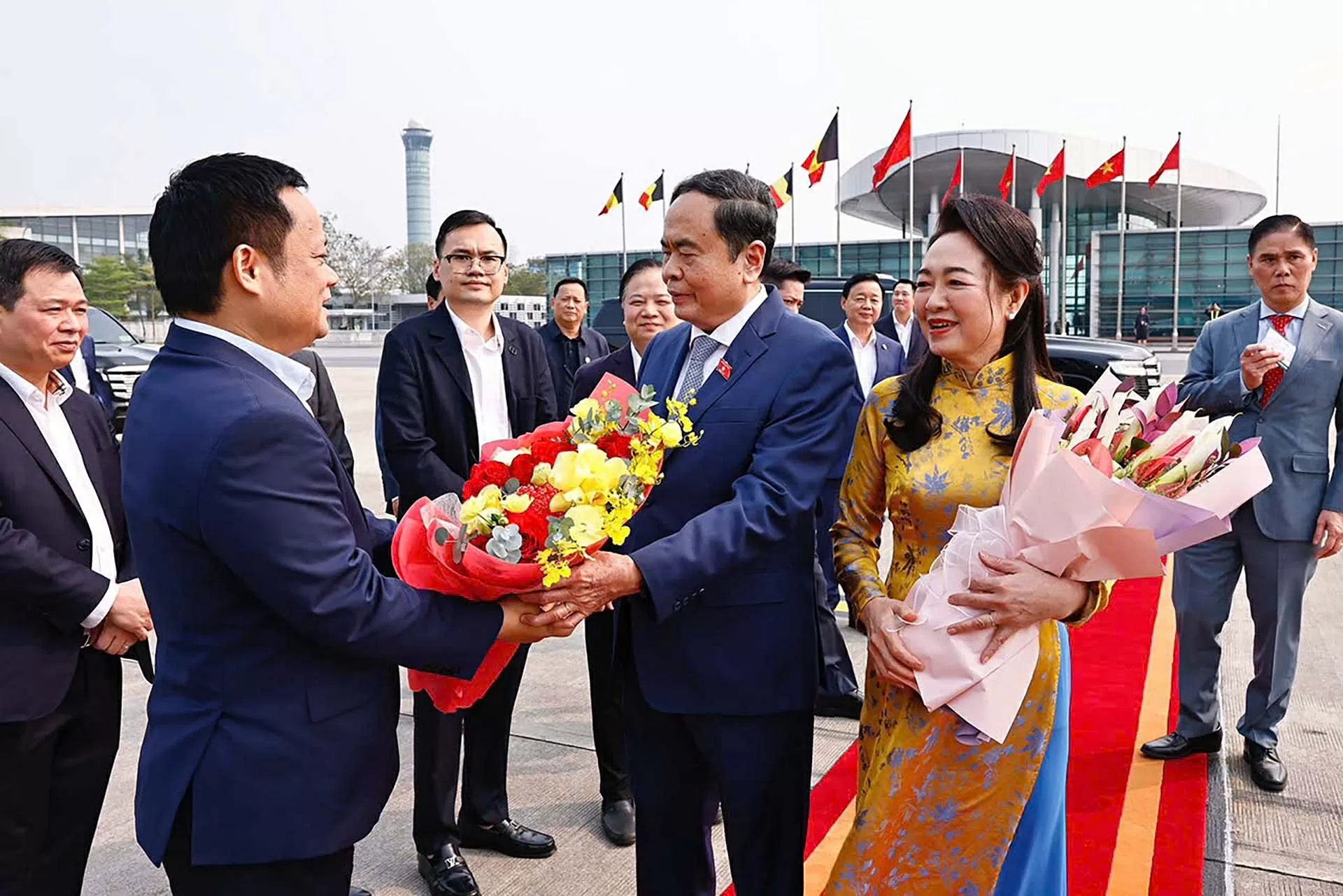 NA Chairman Tran Thanh Man leaves Hanoi for attendance at IPU-150, visits to Uzbekistan, Armenia NA Chairman Tran Thanh Man leaves Hanoi for attendance at IPU-150, visits to Uzbekistan, Armenia