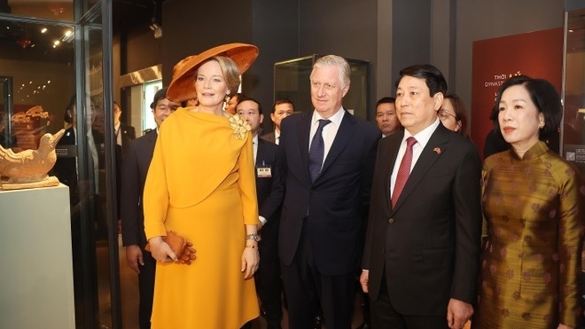 President Luong Cuong, Belgian King  Philippe tour Thang Long Imperial Citadel
