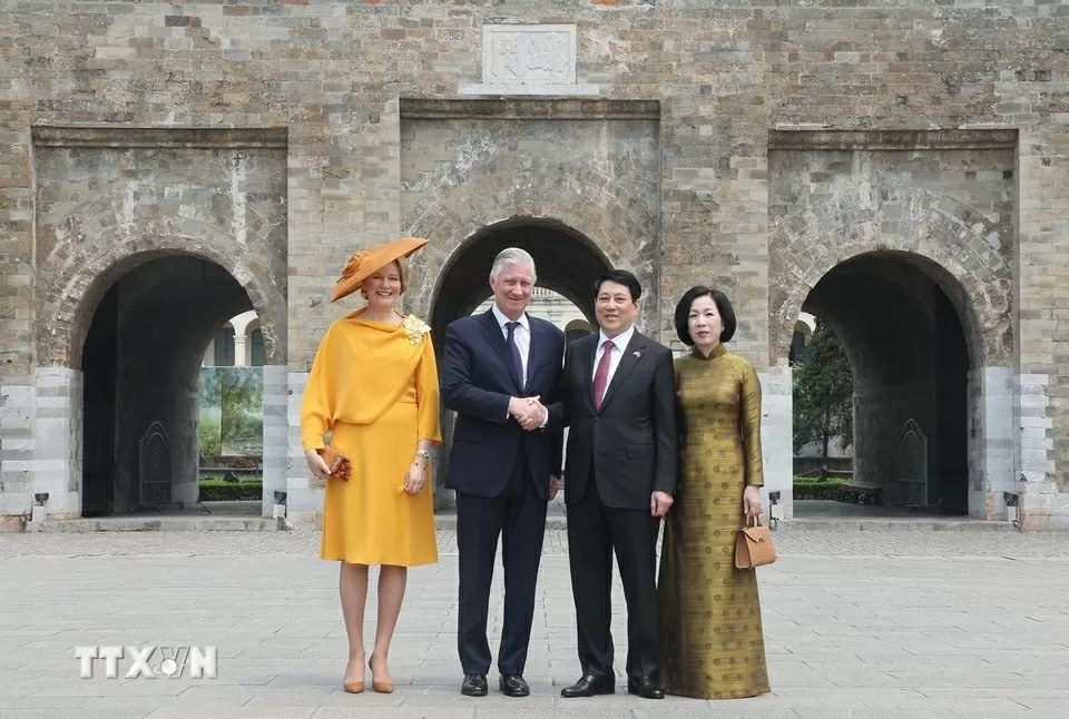President Luong Cuong, Belgian King Philippe tour Thang Long Imperial Citadel President Luong Cuong, Belgian King Philippe tour Thang Long Imperial Citadel