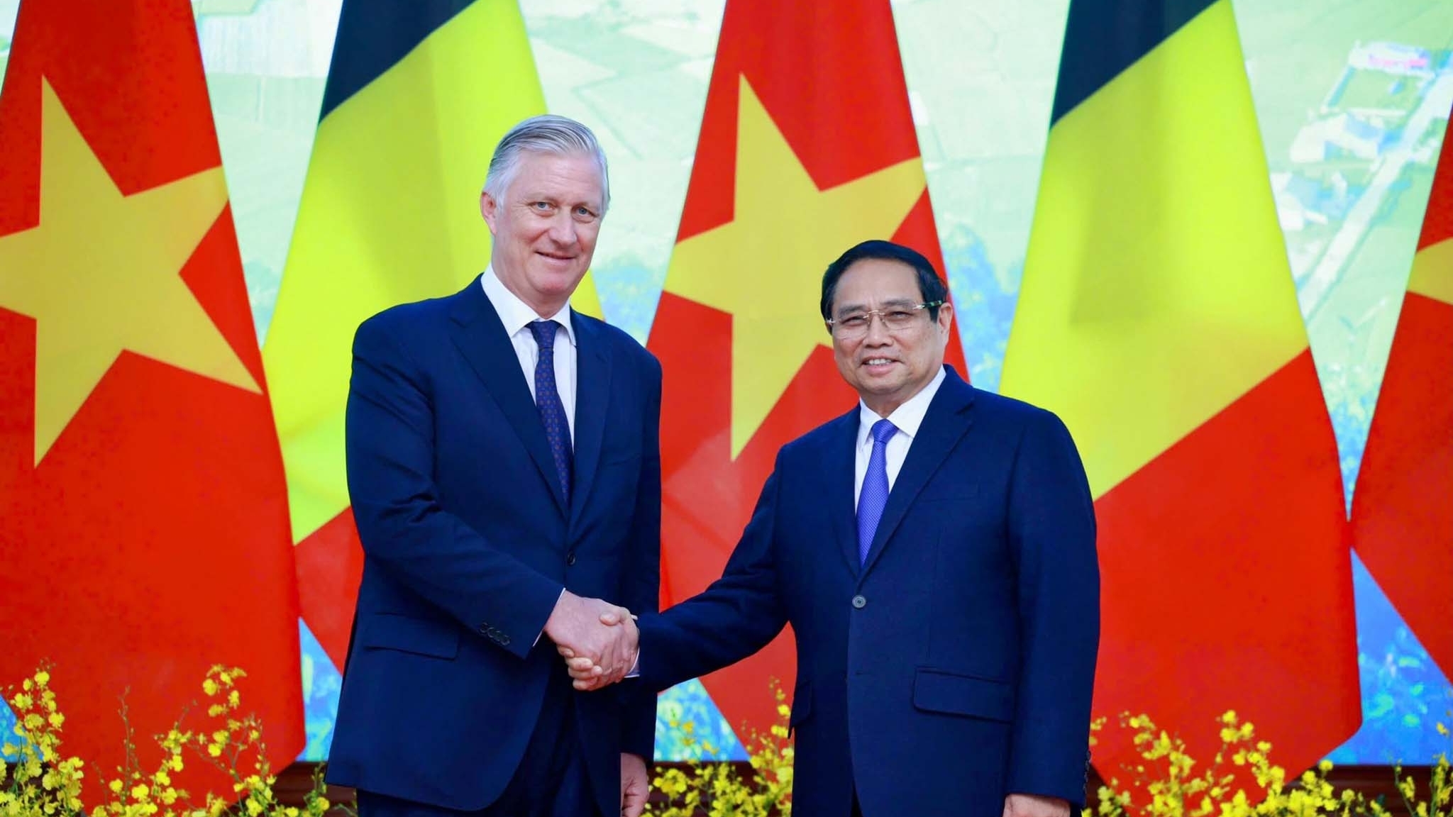 Prime Minister Pham Minh Chinh meets with King Philippe, hoping for deeper Vietnam-Belgium cooperation