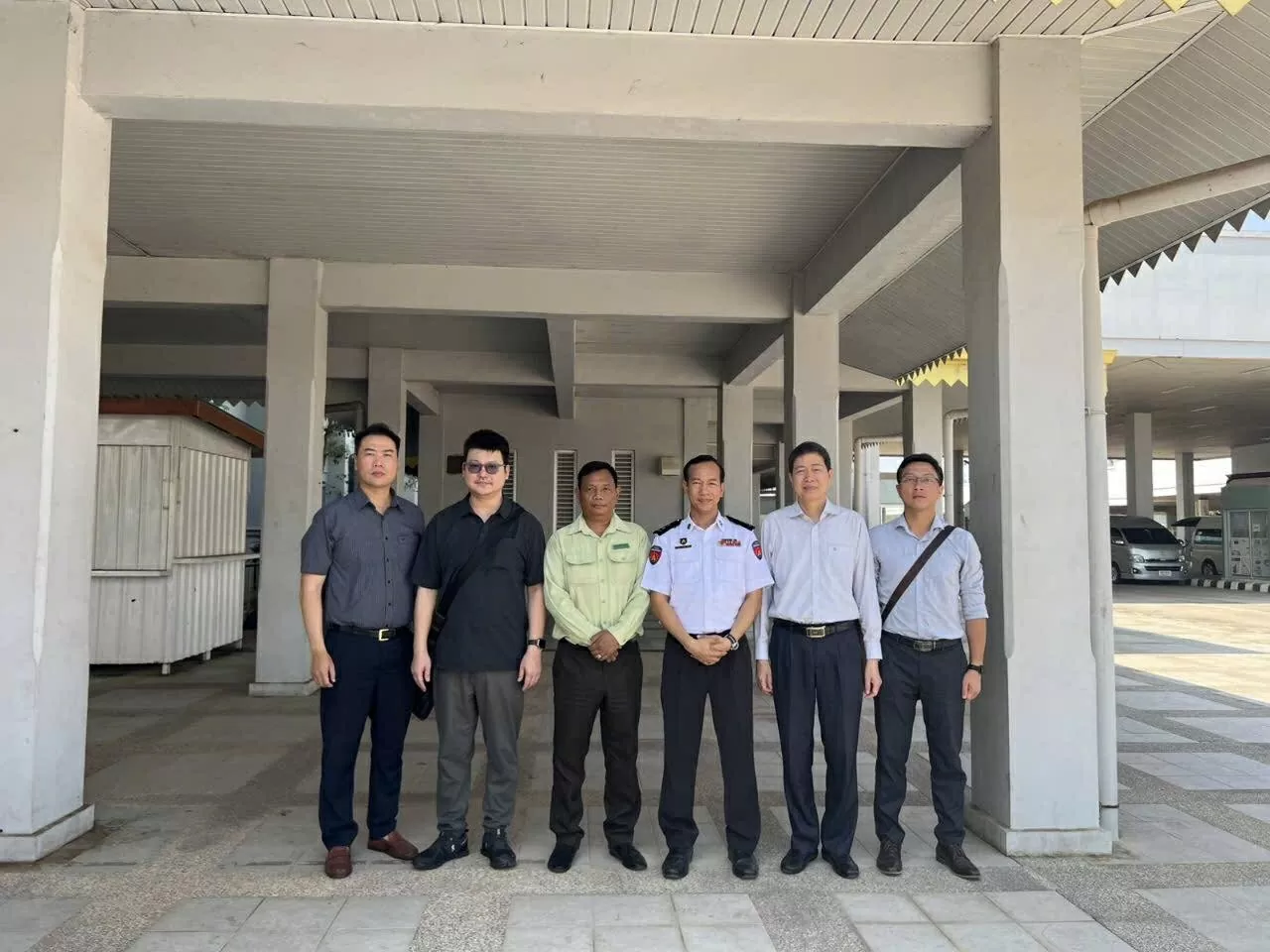 Ambassador Ly Quoc Tuan: Devoted and Dedicated to Protecting Vietnamese Citizens in Aftermath of Earthquake in Myanmar Ambassador Ly Quoc Tuan: Devoted and Dedicated to Protecting Vietnamese Citizens in Aftermath of Earthquake in Myanmar