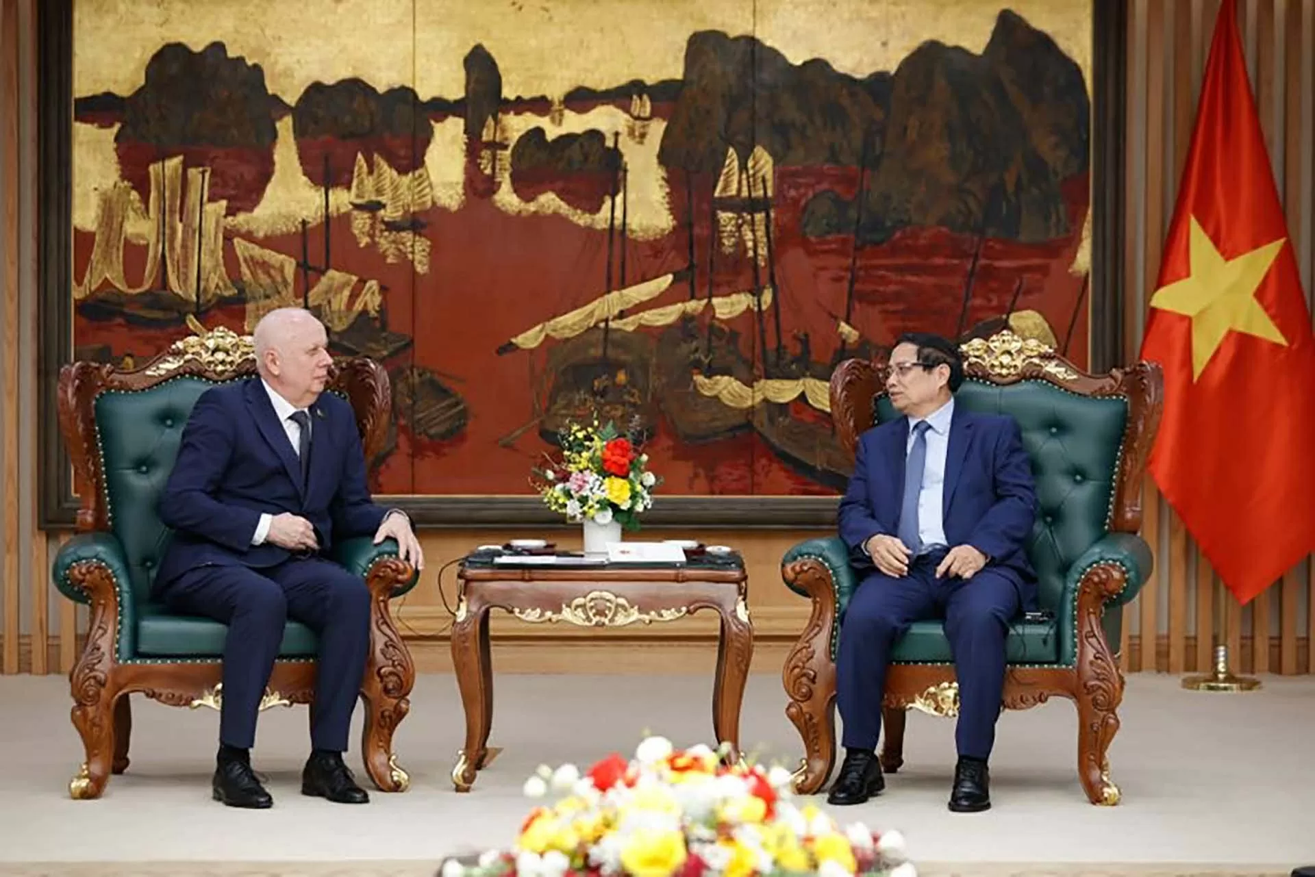 Prime Minister Pham Minh Chinh welcomes Belarusian Deputy Prime Minister Anatoly Sivak