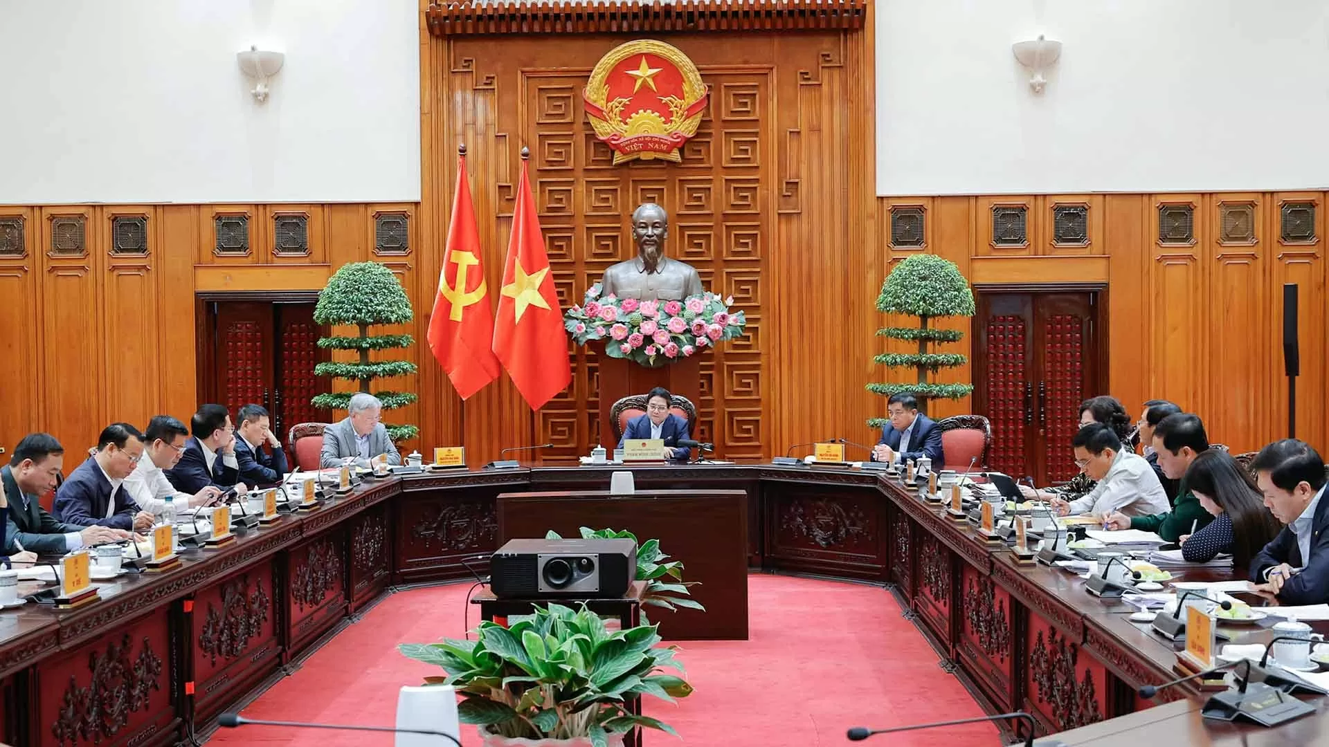 PM Pham Minh Chinh ordered formation of a rapid response team following U.S. adoption of a tariff policy on certain goods imported from Vietnam PM Pham Minh Chinh ordered formation of a rapid response team following U.S. adoption of a tariff policy on certain goods imported from Vietnam