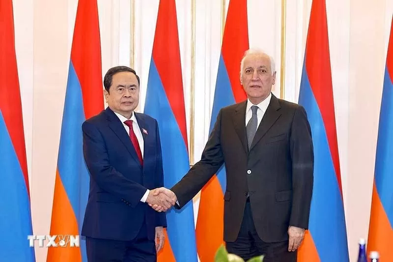 Chủ tịch Quốc hội Trần Thanh Mẫn hội kiến Tổng thống Armenia Vahagn Khachaturyan. (Nguồn: TTXVN) Chủ tịch Quốc hội Trần Thanh Mẫn hội kiến Tổng thống Armenia Vahagn Khachaturyan. (Nguồn: TTXVN)
