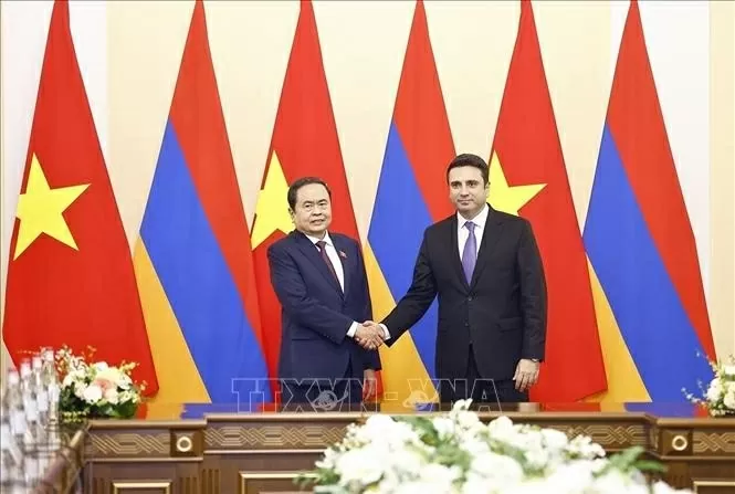 Vietnam, Armenia top legislators hold talks to foster traditional ties in Yerevan