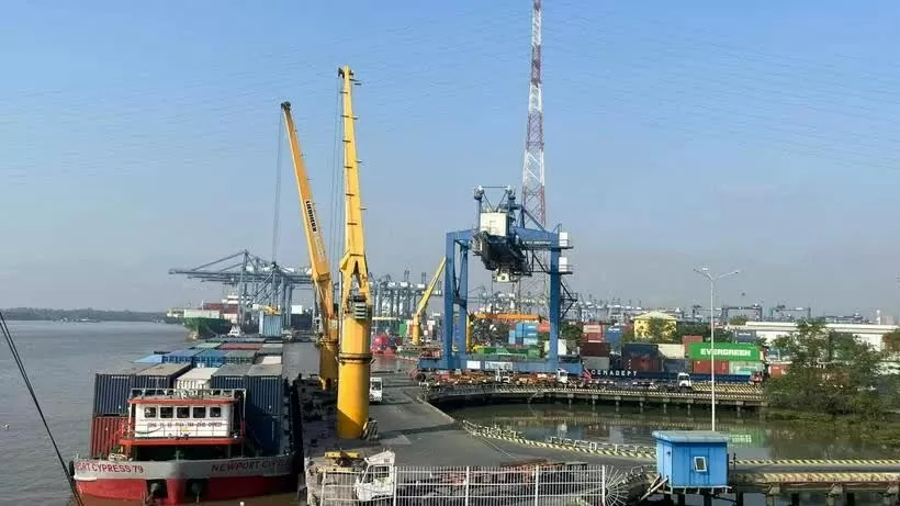 Vietnam reviews, adjusts import tariffs to promote trade balance Vietnam reviews, adjusts import tariffs to promote trade balance