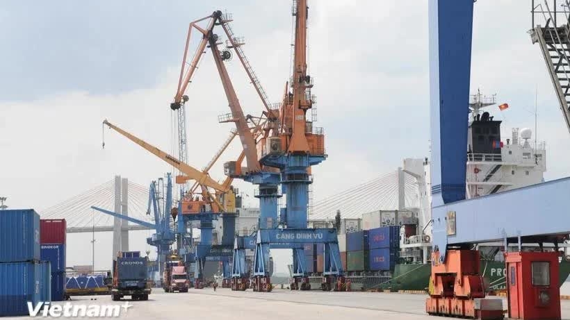 Analysts advise Vietnam to flexibly adapt to newly US tariff policy