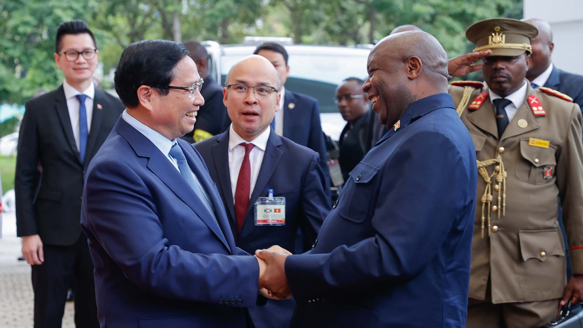 PM Pham Minh Chinh meets with Burundian President  Évariste Ndayishimiye