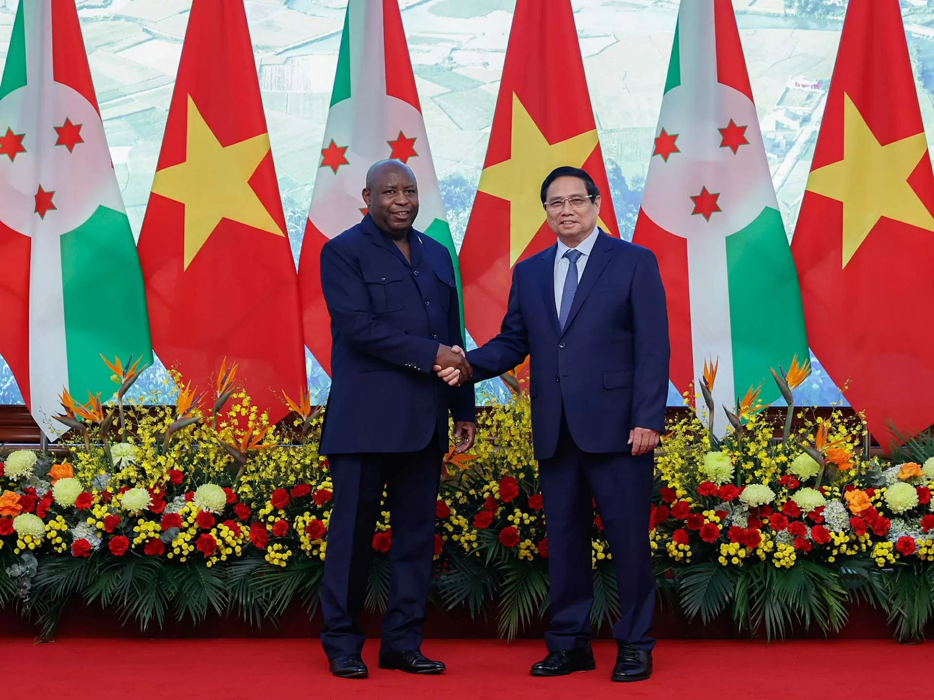 Thủ tướng Phạm Minh Chính và Tổng thống Burundi Évariste Ndayishimiye. (Nguồn: VGP) Thủ tướng Phạm Minh Chính và Tổng thống Burundi Évariste Ndayishimiye. (Nguồn: VGP)