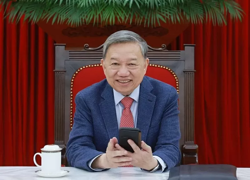 Vietnamese Party chief holds phone talks with US President