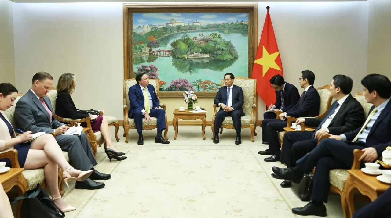 Deputy PM, FM Bui Thanh Son receives US Ambassador Marc E. Knapper to Vietnam Deputy PM, FM Bui Thanh Son receives US Ambassador Marc E. Knapper to Vietnam