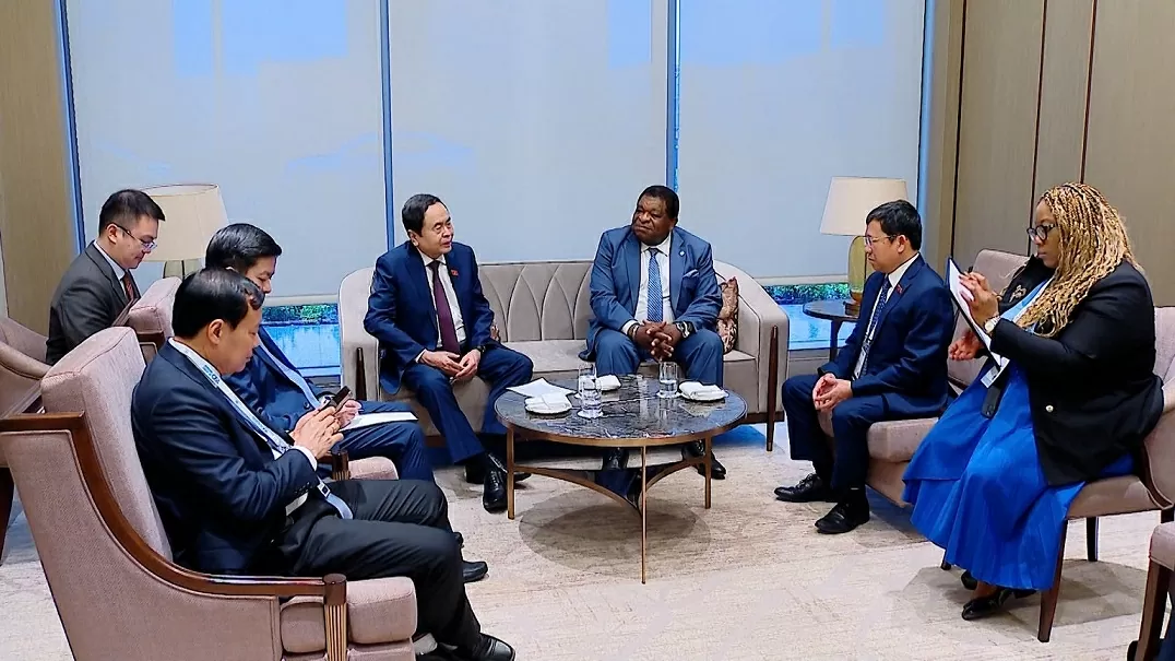 NA Chairman Tran Thanh Man meets IPU Secretary-General on IPU-150 sidelines