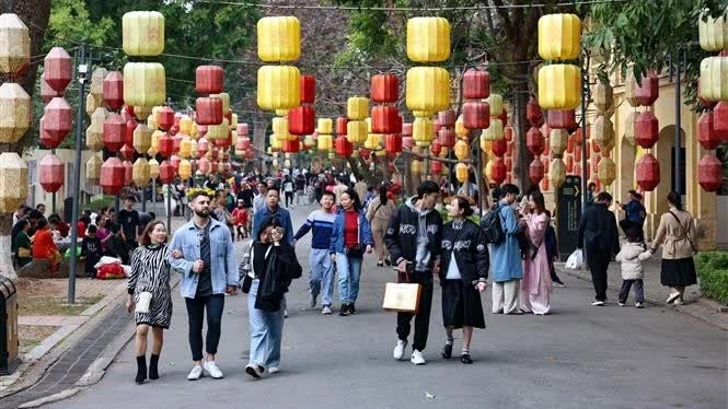 Vietnam sees record high in international tourist arrivals in Q1