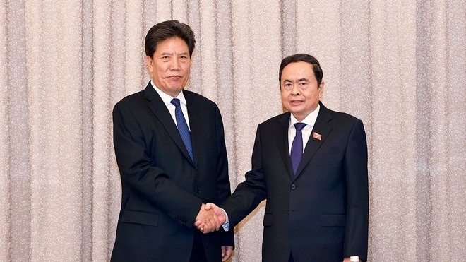 NA Chairman Tran Thanh Man receives Vice Chairman of China's NPC Standing Committee in Tashkent