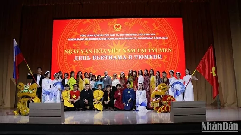 Vibrant Activities of Vietnam Culture Day in Russia’s Tyumen