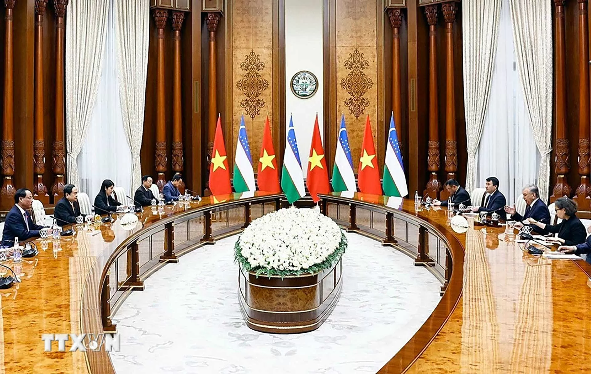 NA Chairman Tran Thanh Man meets with Uzbek President Shavkat Mirziyoyev in Tashkent NA Chairman Tran Thanh Man meets with Uzbek President Shavkat Mirziyoyev in Tashkent
