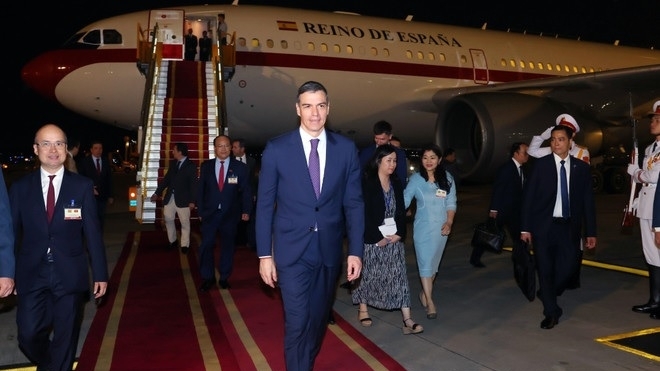 Spanish Prime Minister  Pedro Sánchez arrives in Hanoi, beginning official visit to Vietnam