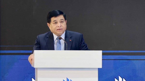 Deputy PM Nguyen Chi Dung will pay an official visit to Laos