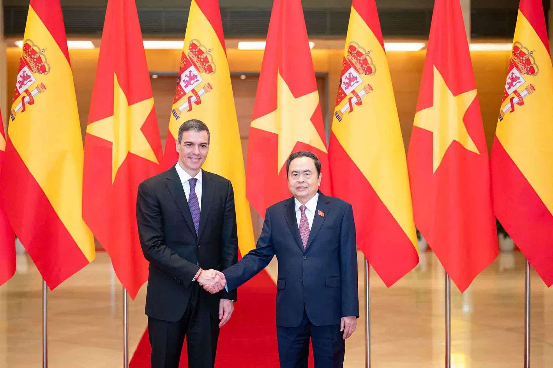 NA Chairman Tran Thanh Man meets with Spanish Prime Minister