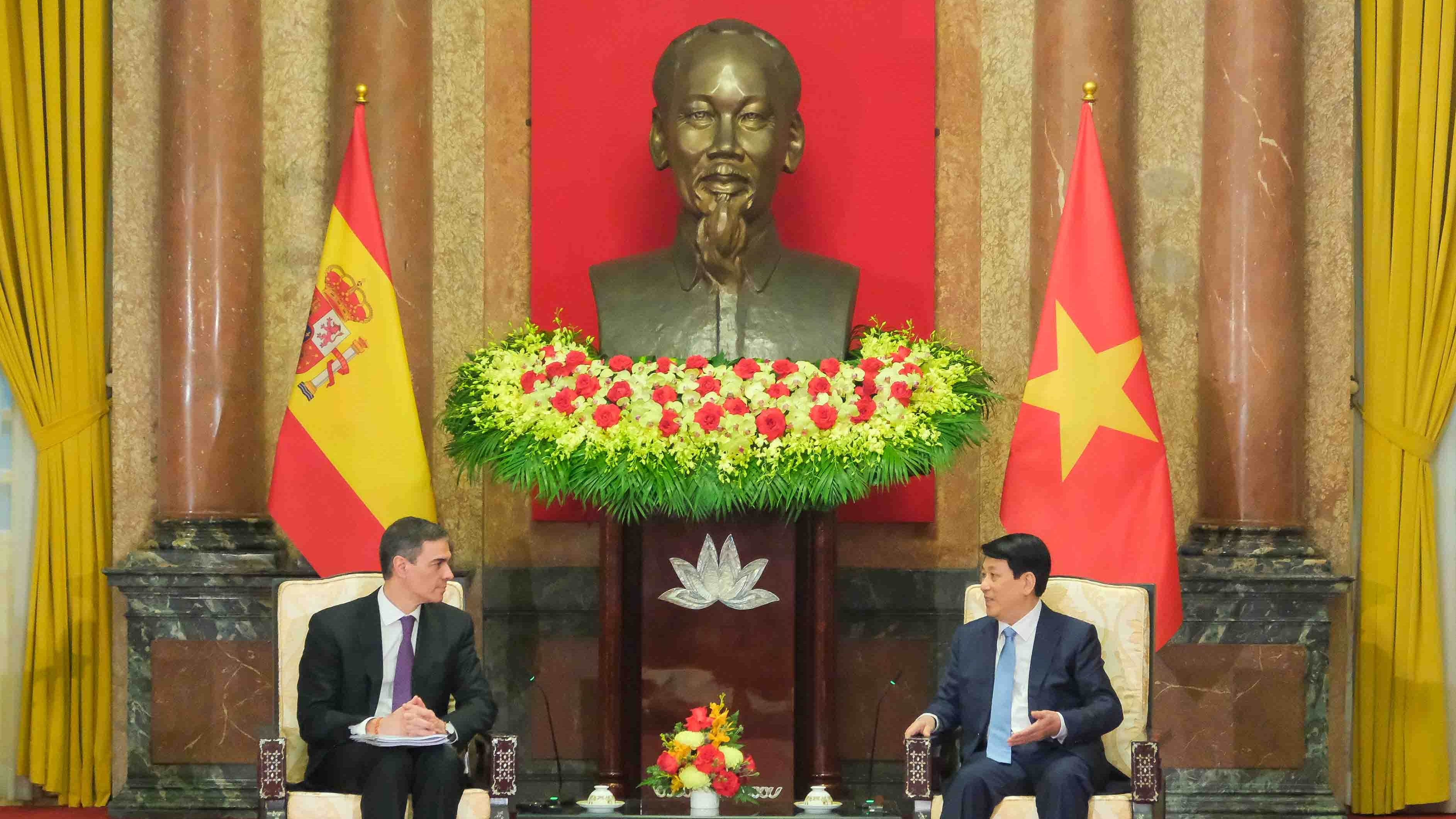President Luong Cuong receives Spanish PM Pedro Sánchez