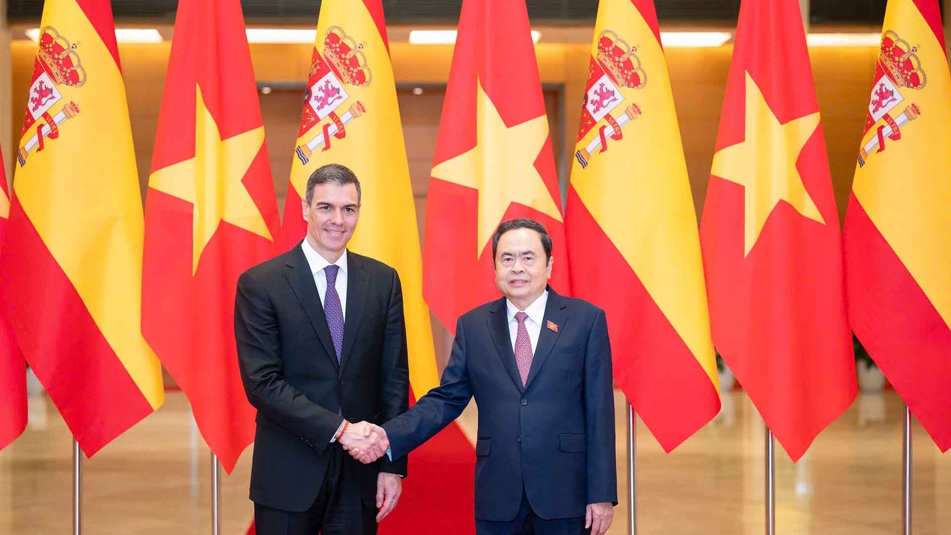 NA Chairman Tran Thanh Man meets with Spanish Prime Minister