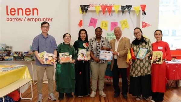 Vietnamese language honoured at Brussels-based Muntpunt library via children's books