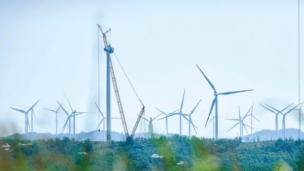 Vietnam developing wind turbine blades to match climate conditions