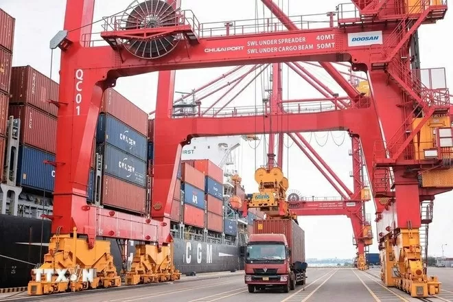 Vietnam pushes for comprehensive measures to attract more FDI: Experts Vietnam pushes for comprehensive measures to attract more FDI: Experts