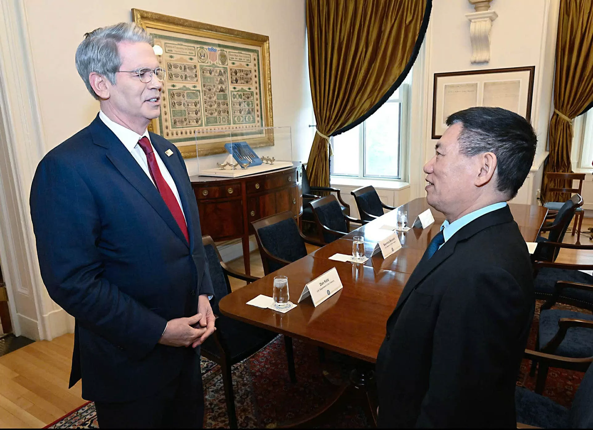 Deputy Prime Minister Ho Duc Phoc meets with US Treasury Secretary Scott Bessent, lead US negotiator for trade talks with Vietnm Deputy Prime Minister Ho Duc Phoc meets with US Treasury Secretary Scott Bessent, lead US negotiator for trade talks with Vietnm
