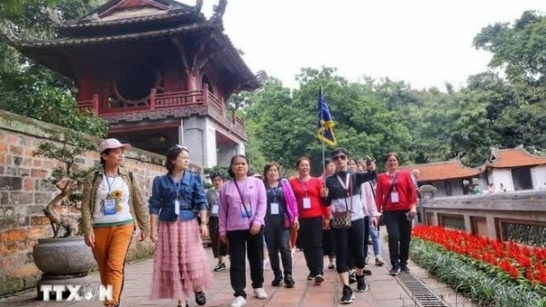 Vietnam-China people-to-people exchanges boosted by enhanced flight connectivity