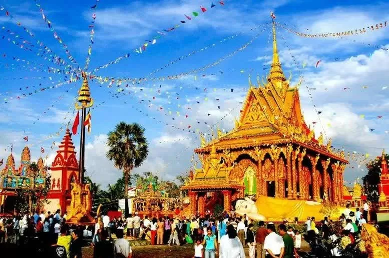 Government leader extends New Year wishes to Khmer people