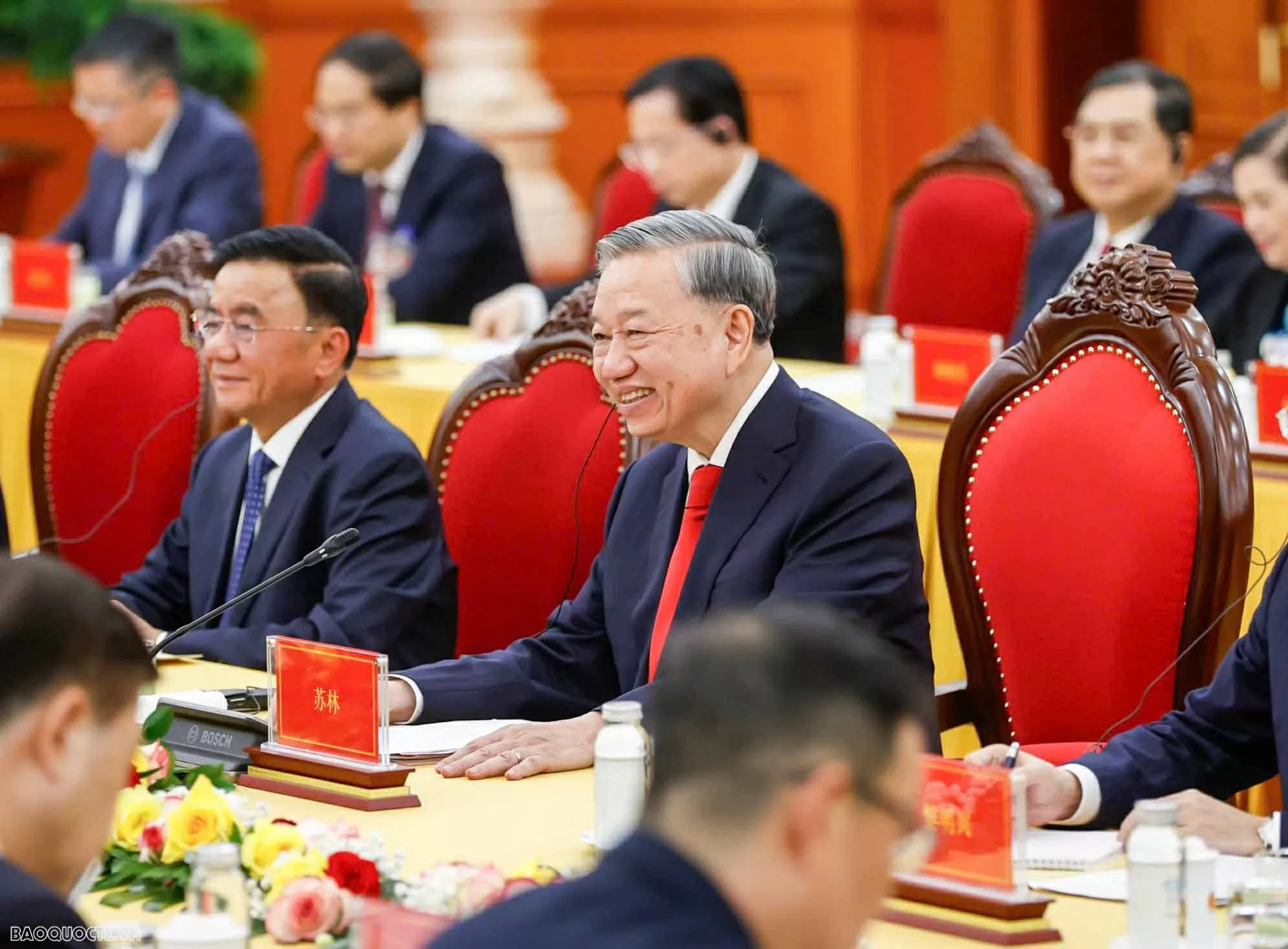 Top leaders of Vietnam, China hold talks in Hanoi Top leaders of Vietnam, China hold talks in Hanoi