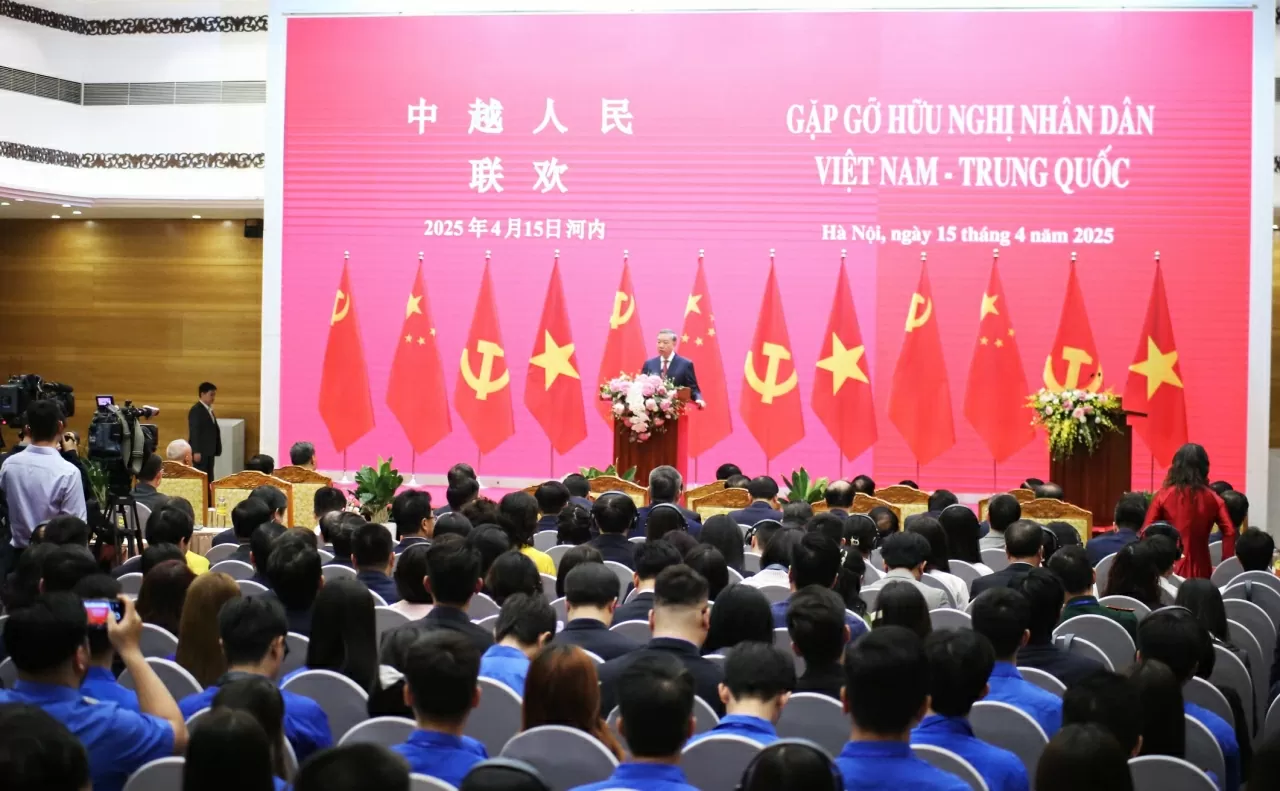 President Xi's state visit marks a new milestone in history of Vietnam-China friendship President Xi's state visit marks a new milestone in history of Vietnam-China friendship